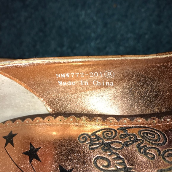 Cute naughty monkey kitten heels shoes - Picture 5 of 5